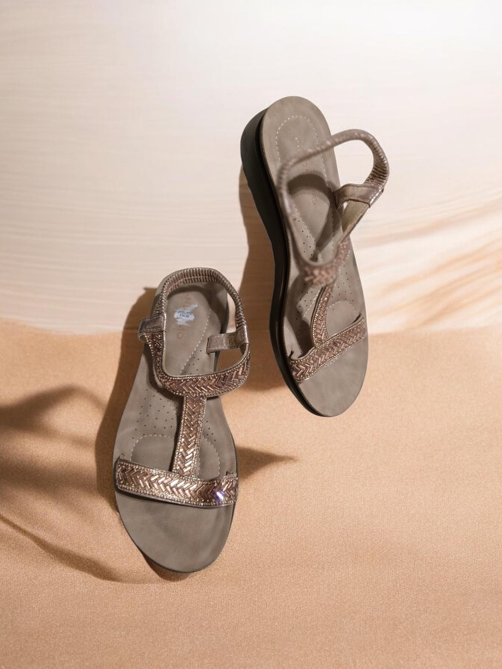 Comfort Braided Metallic Taupe Women's Sandals Size 7.5 EUC By Andiamo